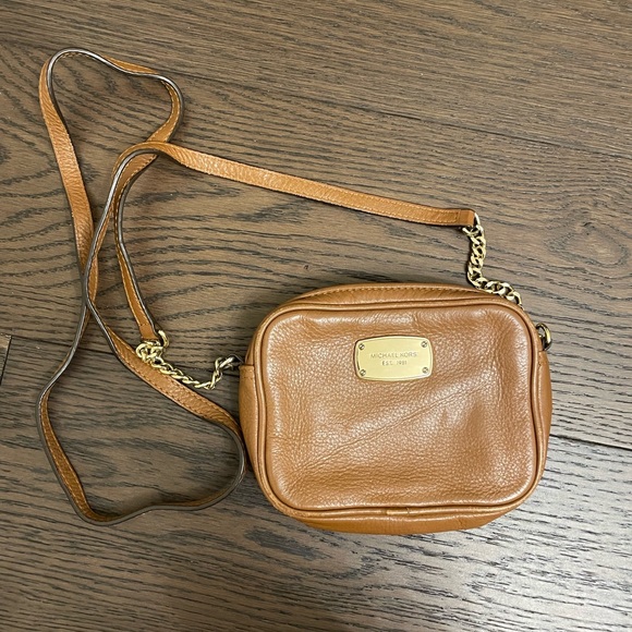 Michael Kors cross body bag - Picture 1 of 4